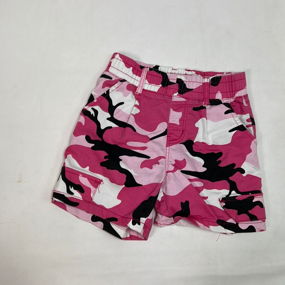 #1527 V.I.P. Pink Camo Cargo Stretchy Women Shorts | Size: 3/4